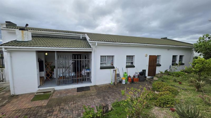 3 Bedroom Property for Sale in Fraaiuitsig Western Cape
